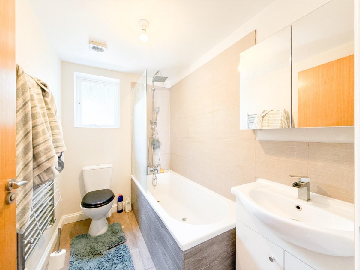 Hill Crest, Bristol, BS4 2UN