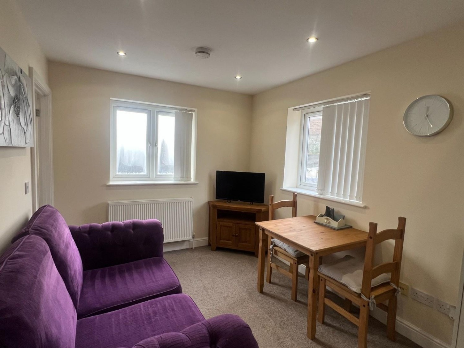 High Street, Ogmore Vale, CF32 7AD