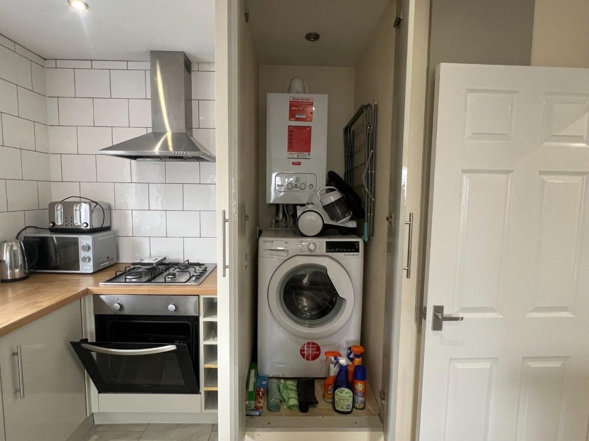 High Street, Ogmore Vale, CF32 7AD