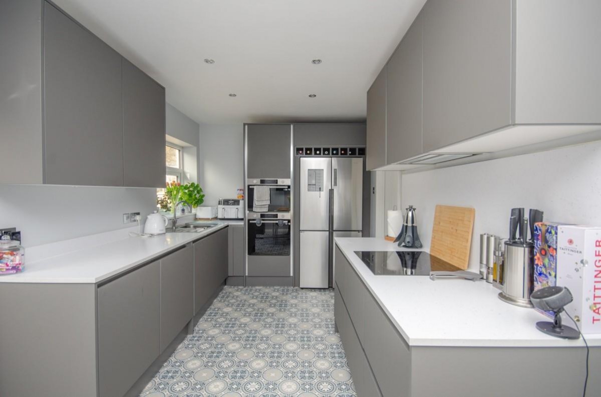 Brook Road, Mangotsfield, Bristol, BS16 9DX