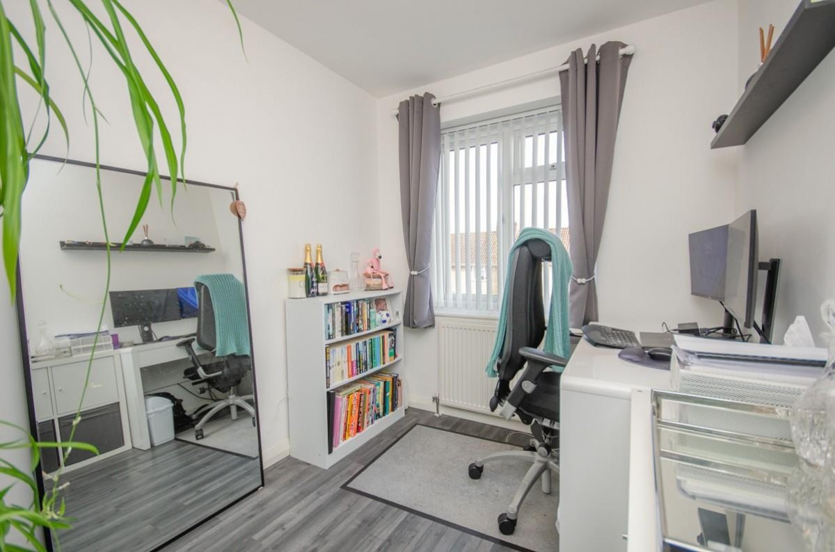 Brook Road, Mangotsfield, Bristol, BS16 9DX