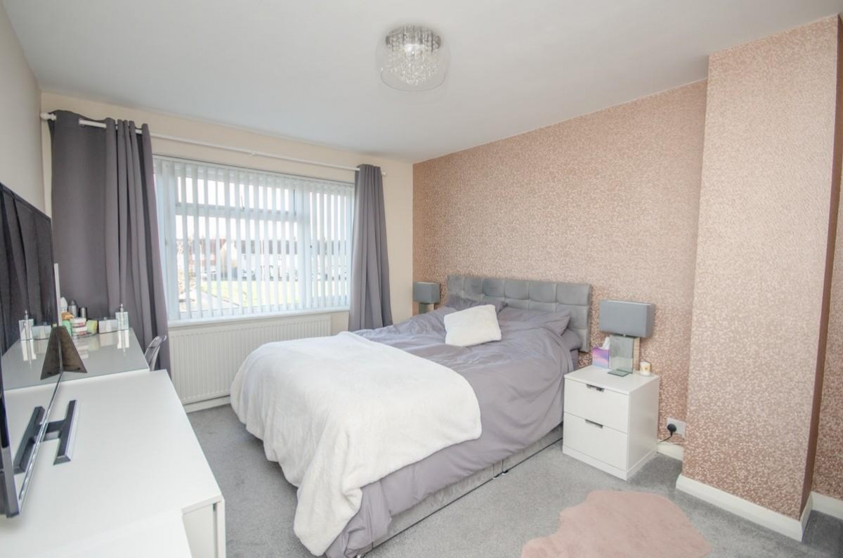 Brook Road, Mangotsfield, Bristol, BS16 9DX