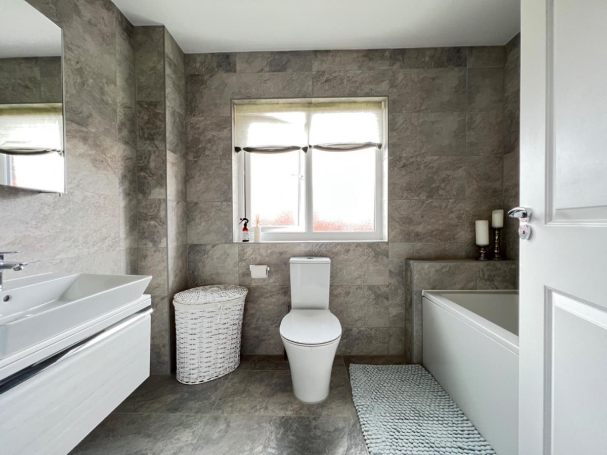 Samuel Reynolds Close, Stonehouse