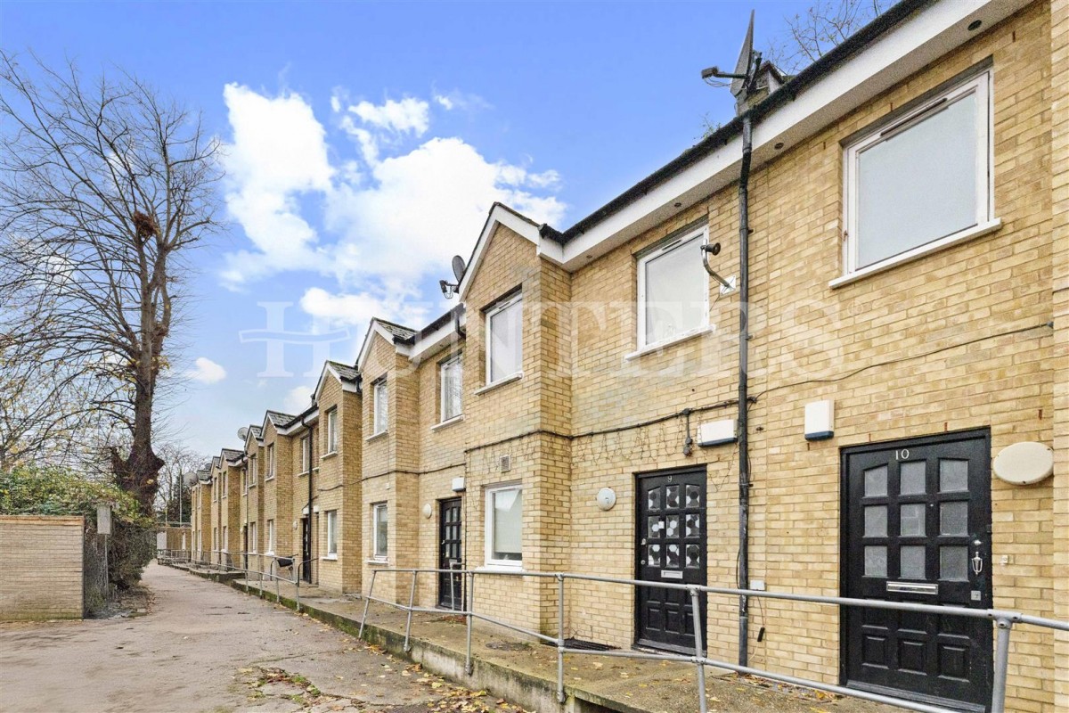 Morland Place, London, N15