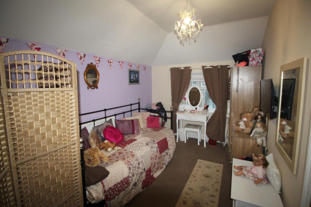 Denzil Avenue, Netley Abbey, Southampton, SO31 5BA