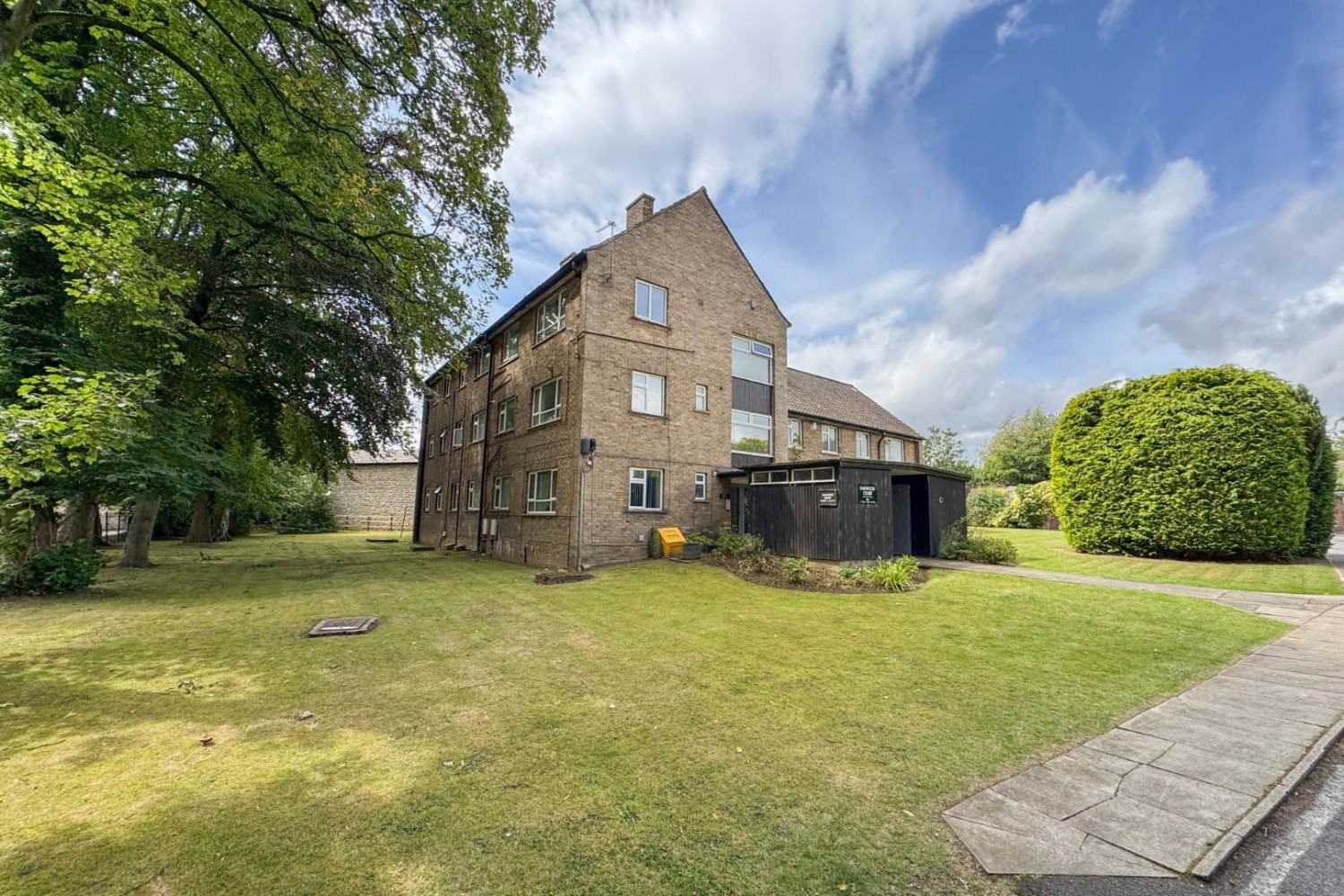 Oakwood Court, Oakwood, Leeds