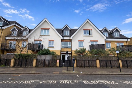 Featherstone Court, Southall