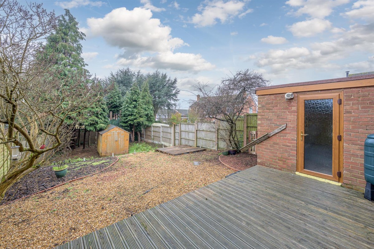 Burrows Road, Kingswinford, DY6 8LU