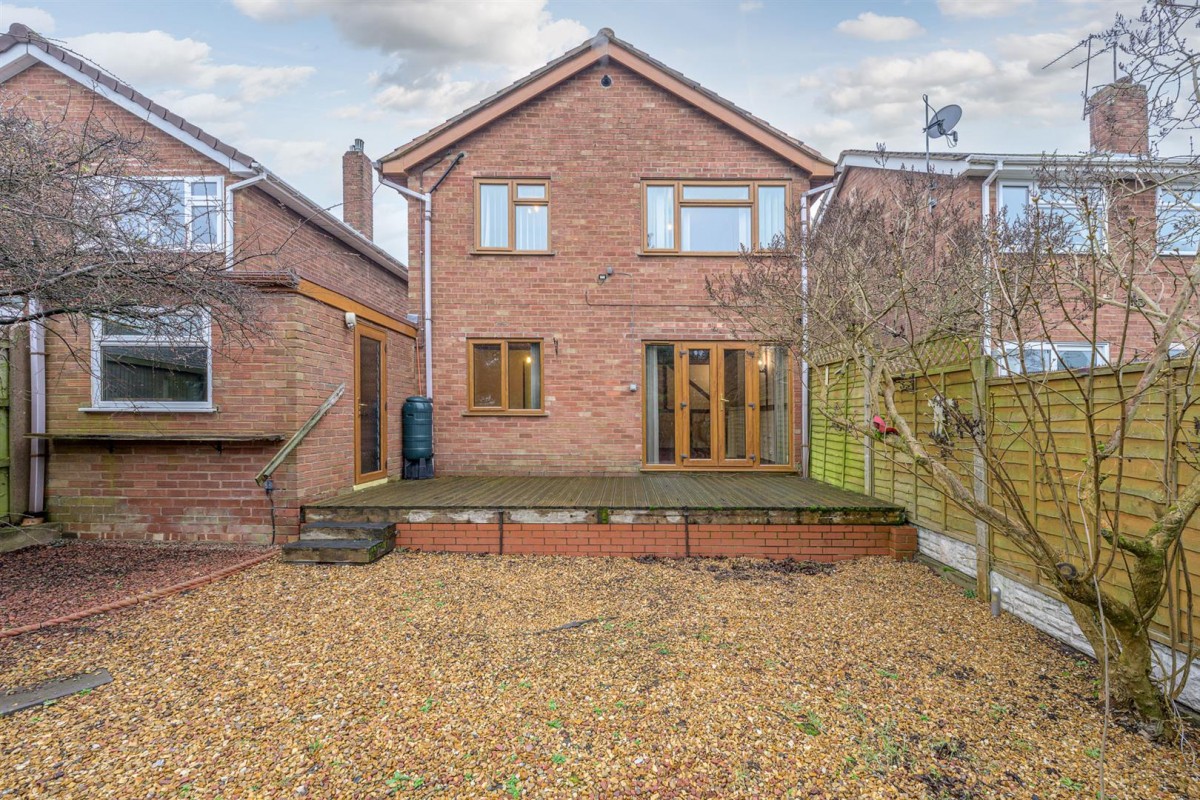 Burrows Road, Kingswinford, DY6 8LU