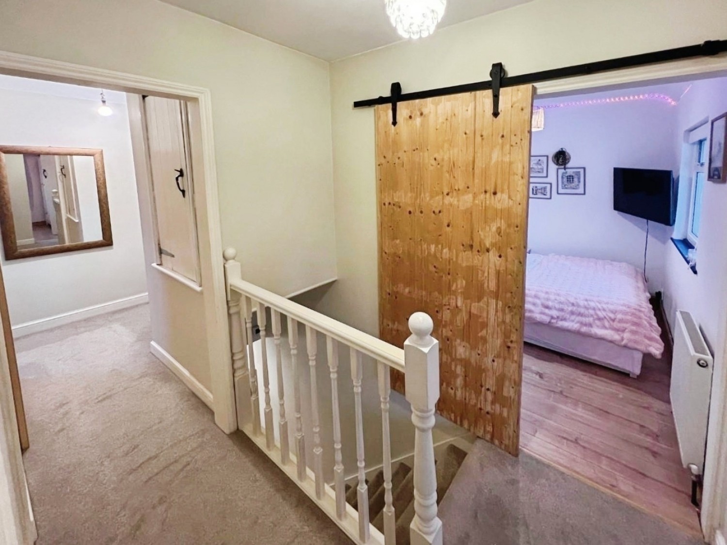 First Avenue, Dursley