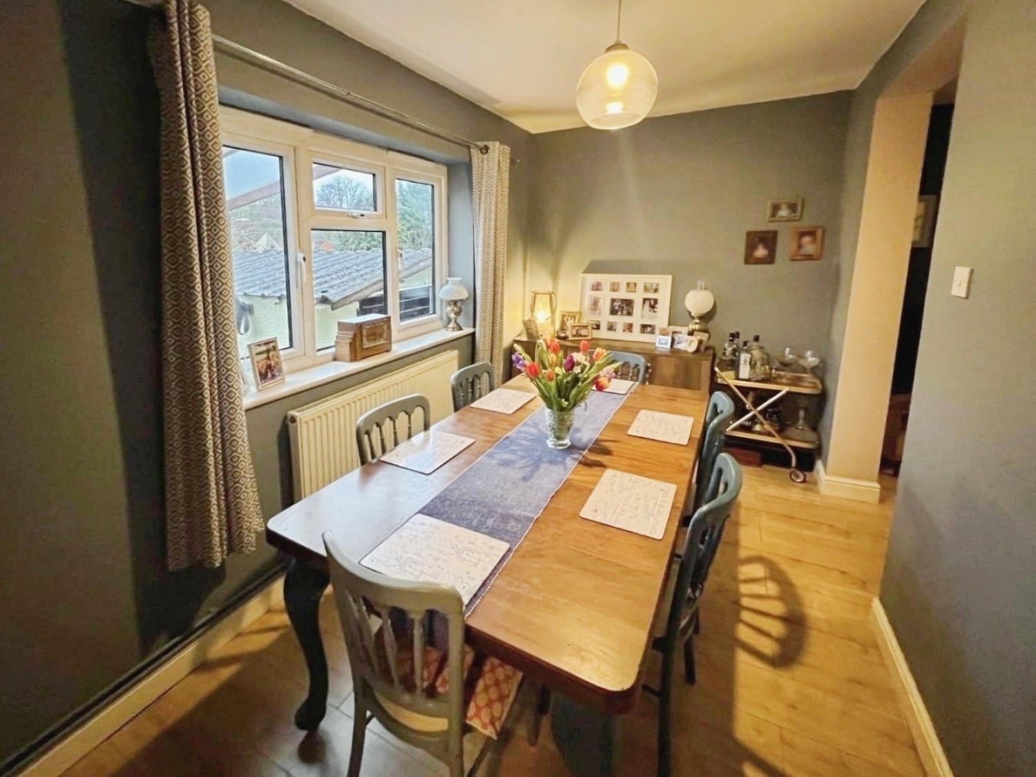 First Avenue, Dursley