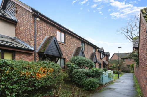 Cuthill Walk, London