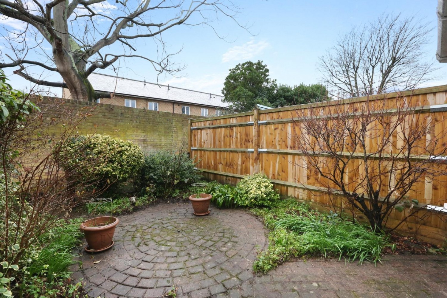 Cuthill Walk, London