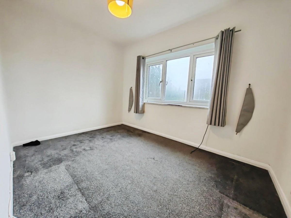 Manor Close, Bracknell, RG42 2BA