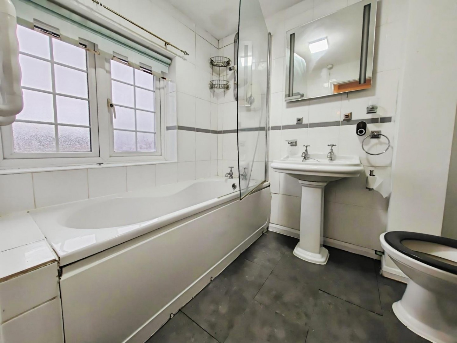 Manor Close, Bracknell, RG42 2BA