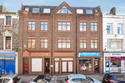 High Street, Chatham, ME4 4EP