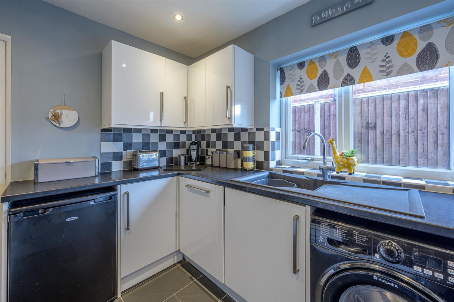 Rose Avenue, Kingswinford, DY6 8LE