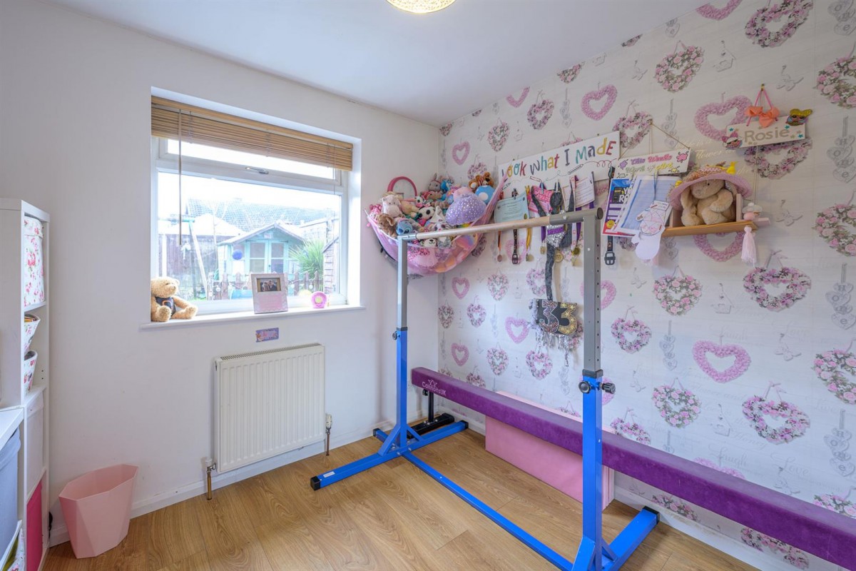 Rose Avenue, Kingswinford, DY6 8LE