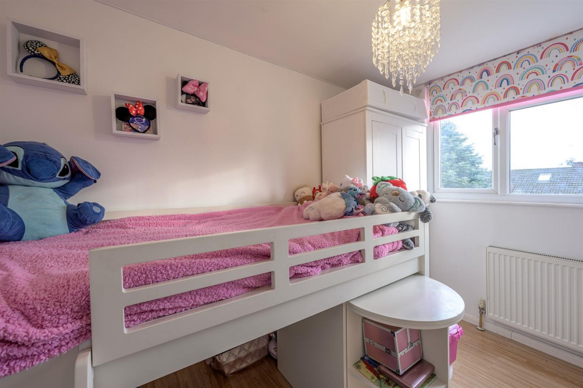 Rose Avenue, Kingswinford, DY6 8LE