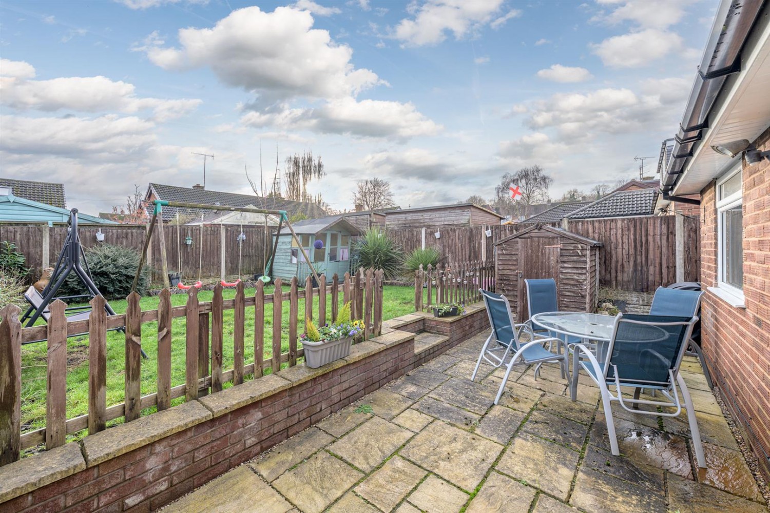 Rose Avenue, Kingswinford, DY6 8LE