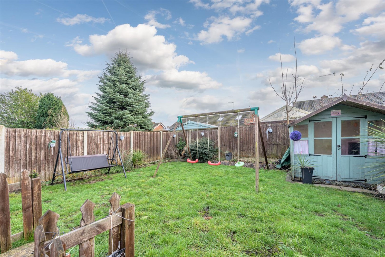 Rose Avenue, Kingswinford, DY6 8LE