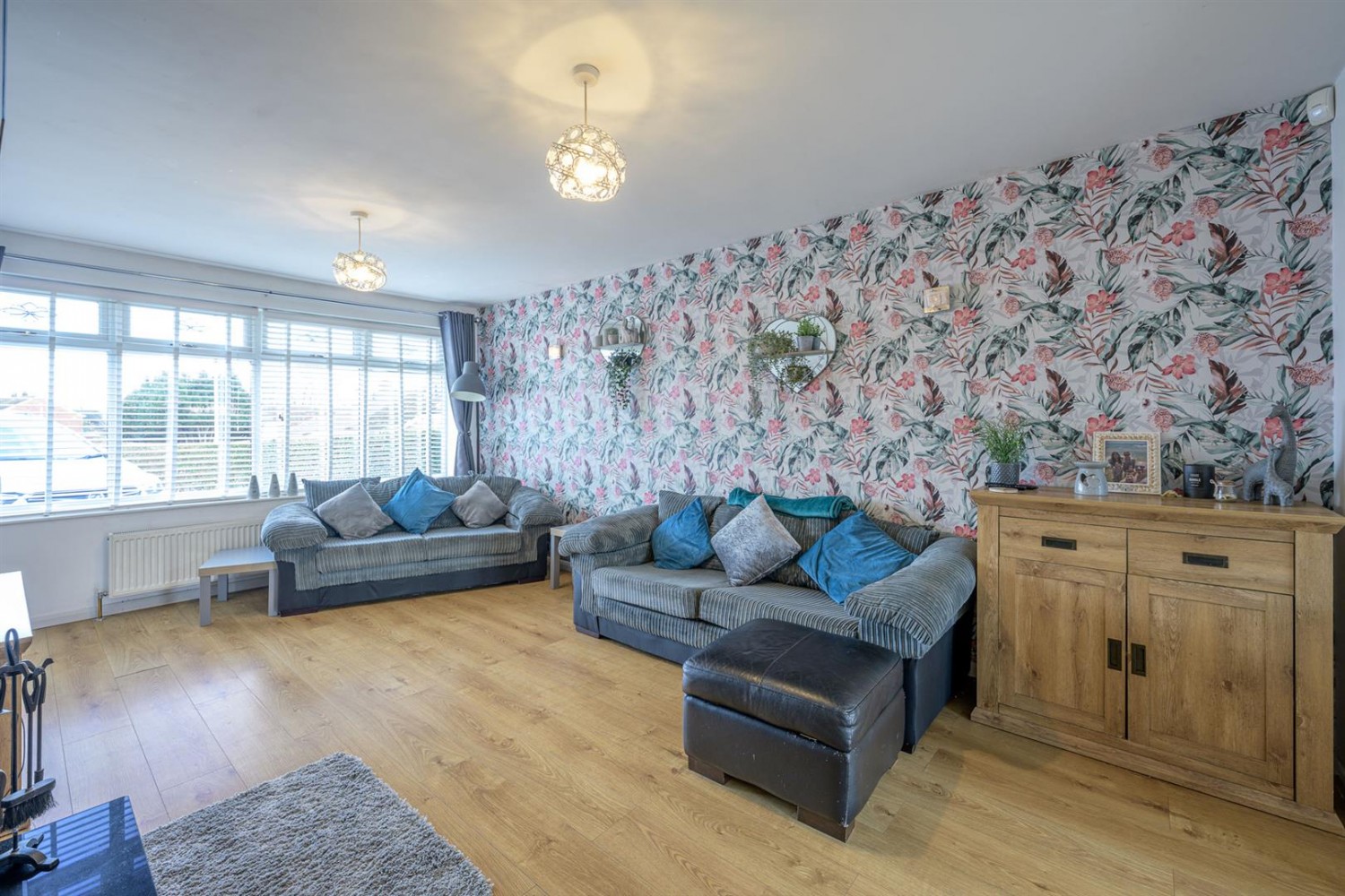 Rose Avenue, Kingswinford, DY6 8LE