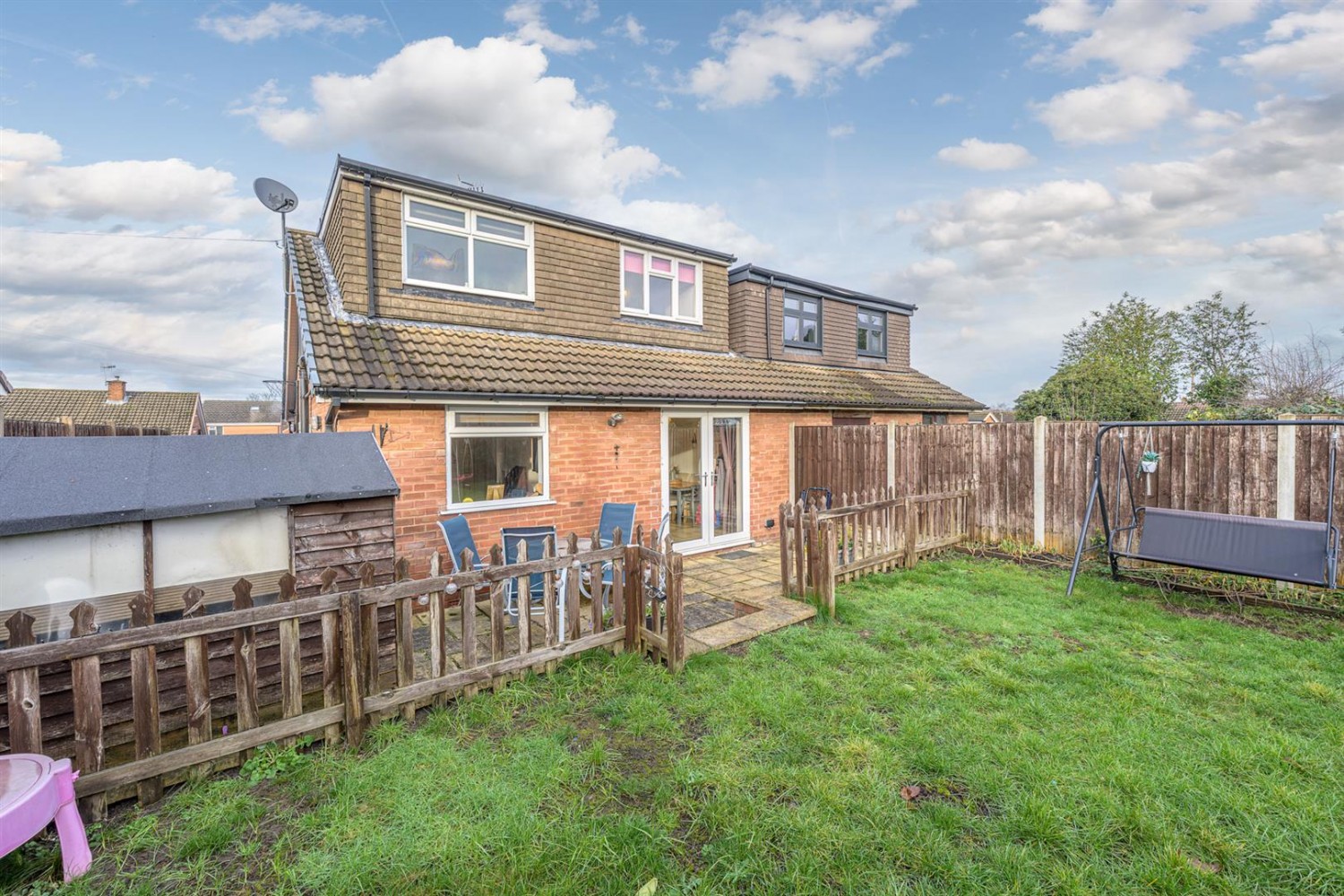 Rose Avenue, Kingswinford, DY6 8LE