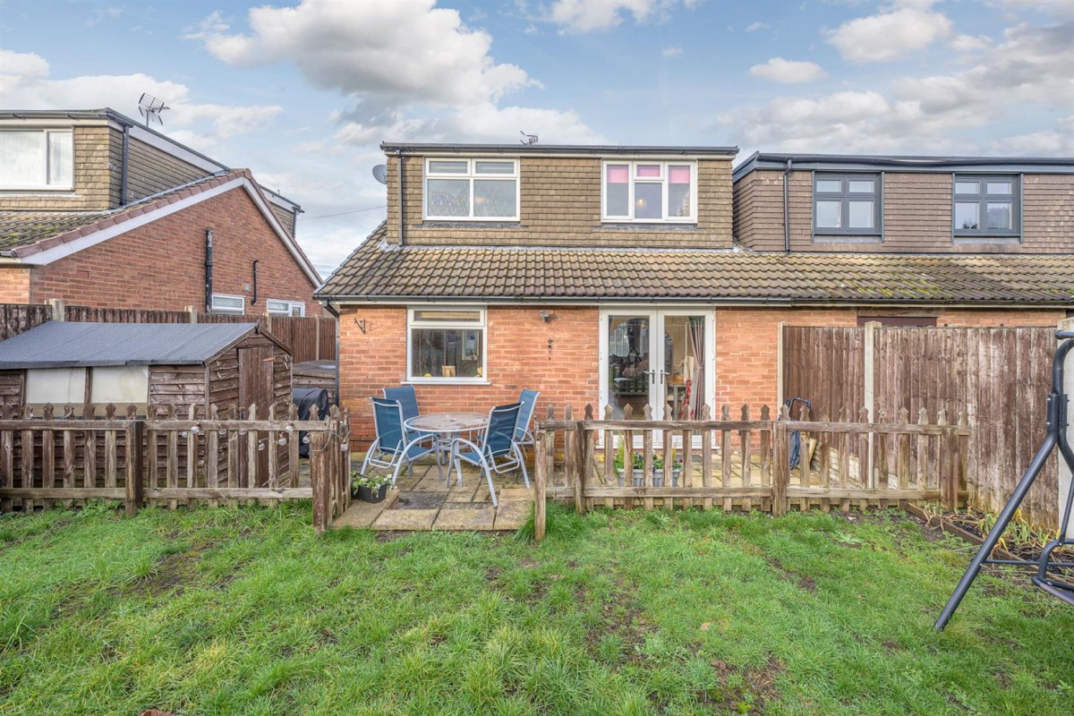 Rose Avenue, Kingswinford, DY6 8LE