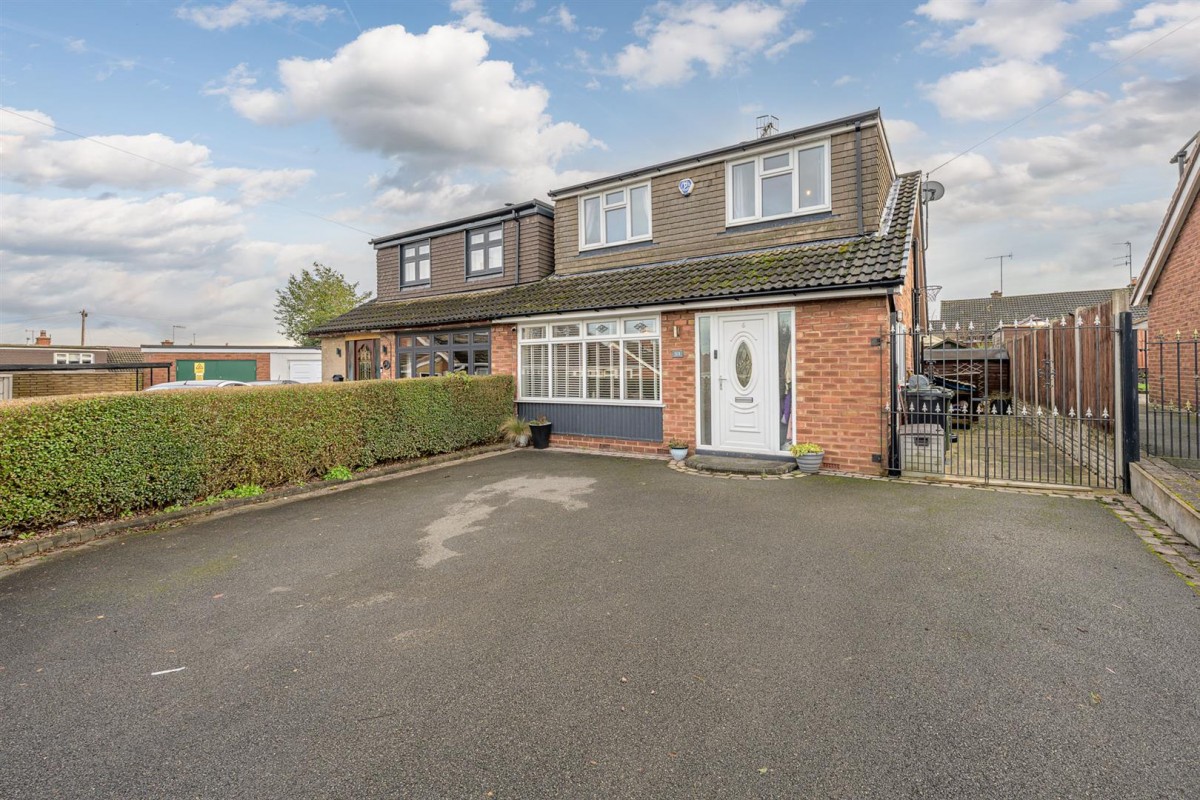 Rose Avenue, Kingswinford, DY6 8LE