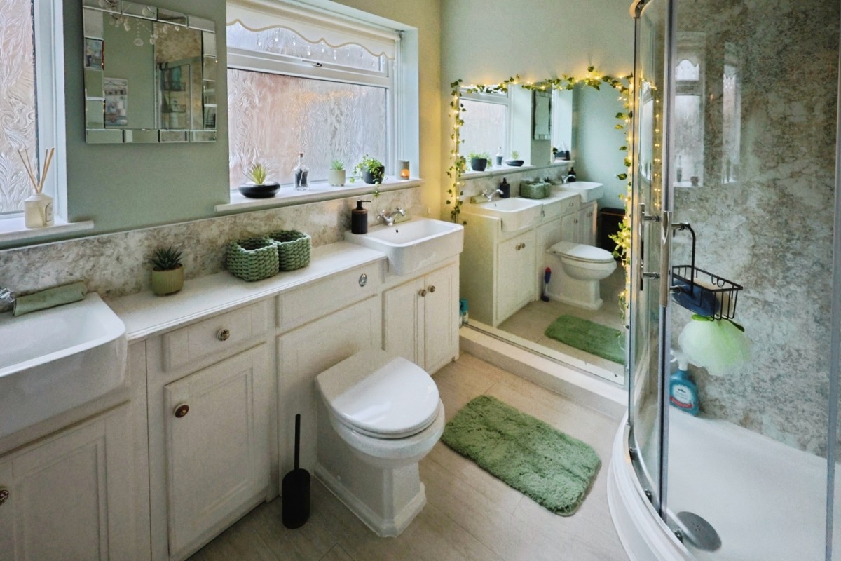 Bridge Street, Howden Le Wear, Crook