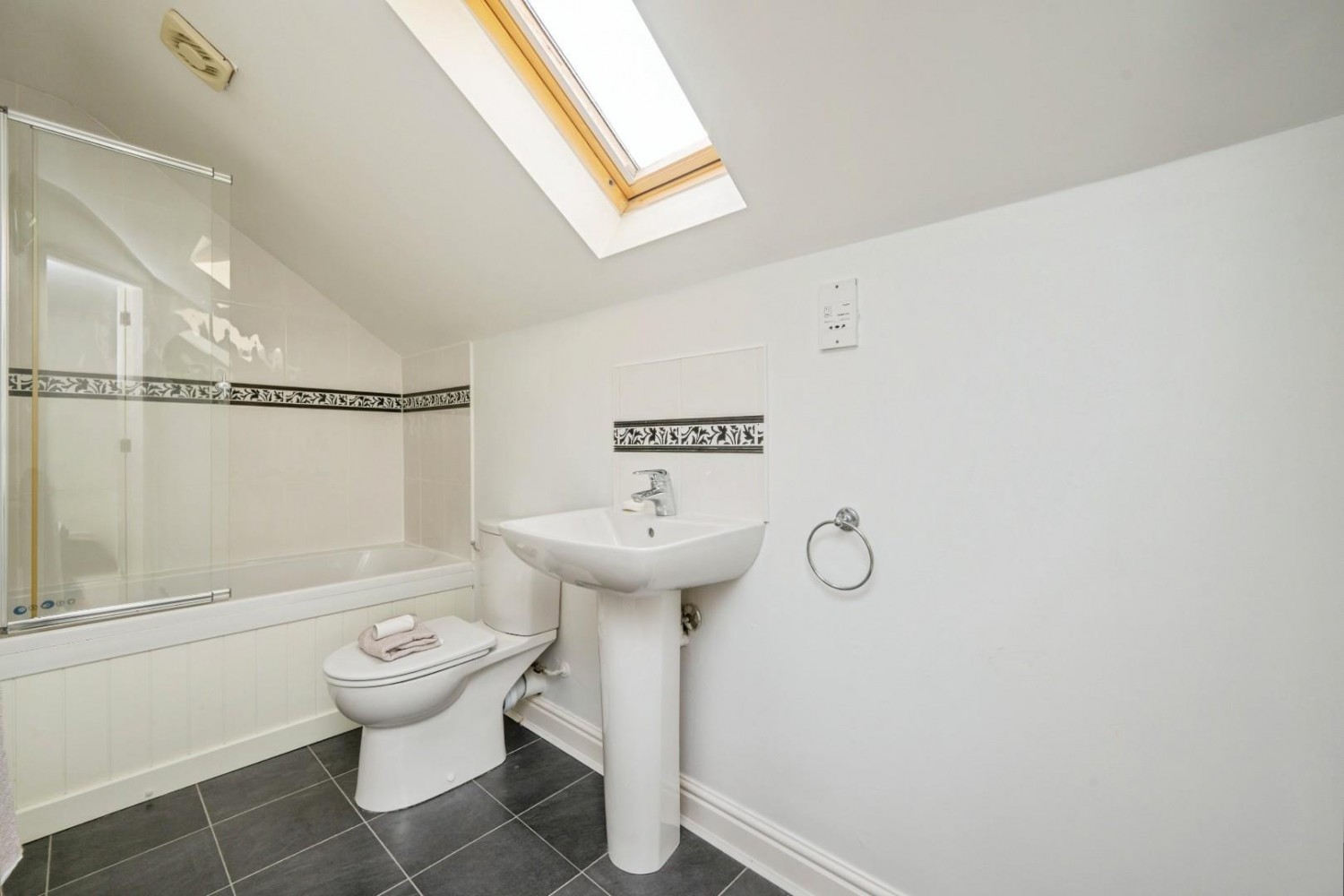 Wyndham Wood Close, Fradley, Lichfield