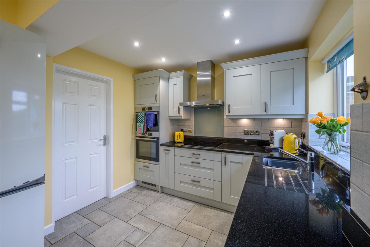 Standhills Road, Kingswinford, DY6 8JR