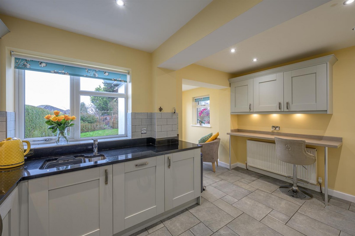 Standhills Road, Kingswinford, DY6 8JR