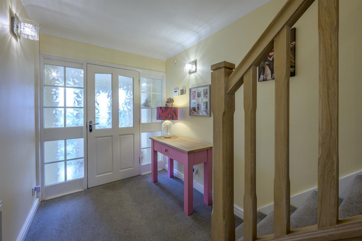 Standhills Road, Kingswinford, DY6 8JR