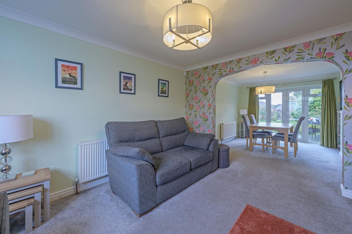 Standhills Road, Kingswinford, DY6 8JR