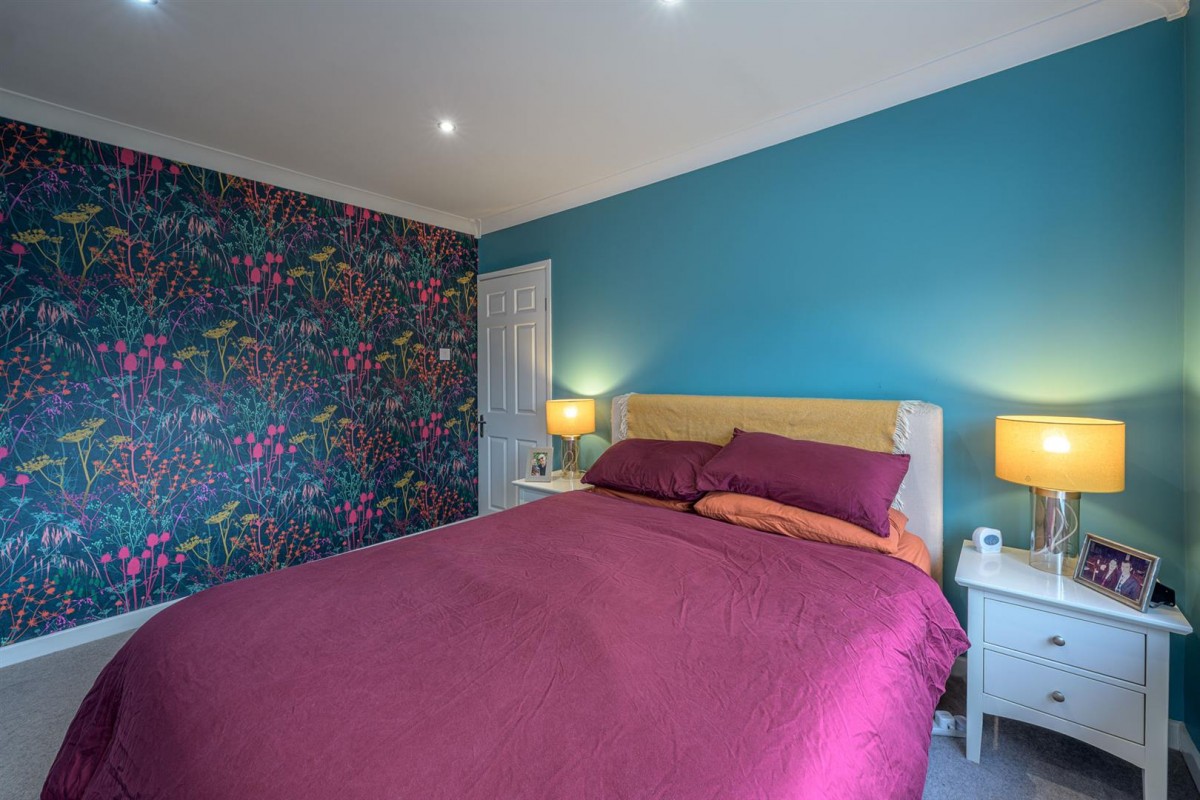 Standhills Road, Kingswinford, DY6 8JR