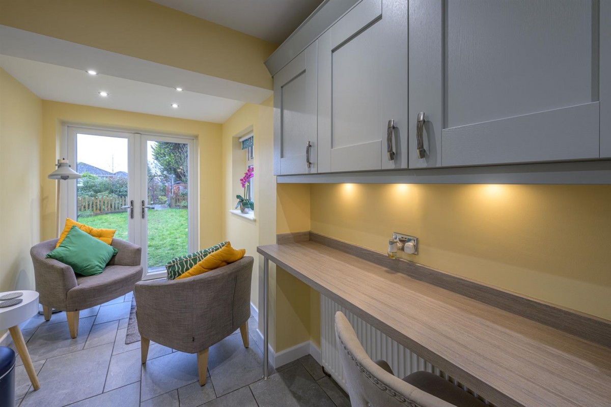 Standhills Road, Kingswinford, DY6 8JR