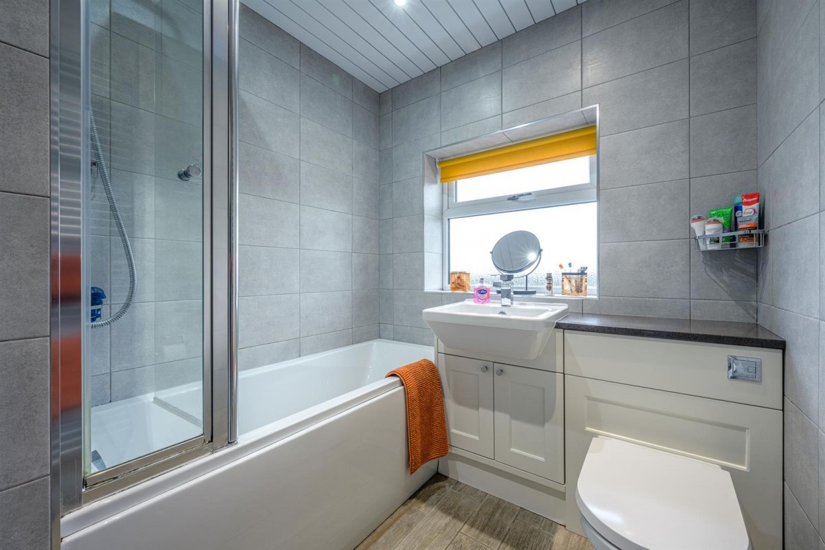 Standhills Road, Kingswinford, DY6 8JR