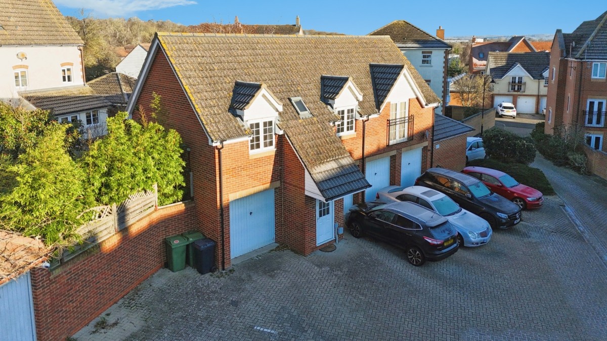 Coach House - Repton Park