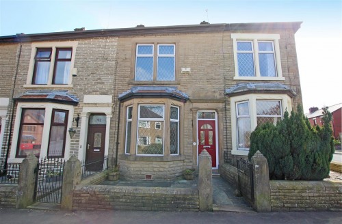 Earnsdale Road, Darwen, BB3 1HS