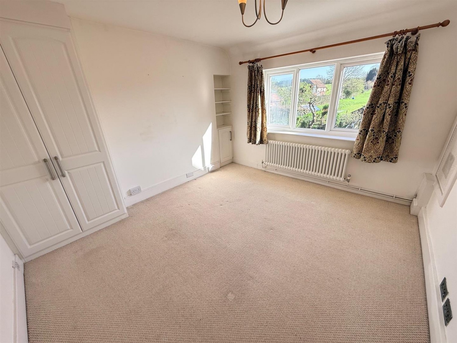 Austcliffe Road, Cookley, Kidderminster, DY10 3UR