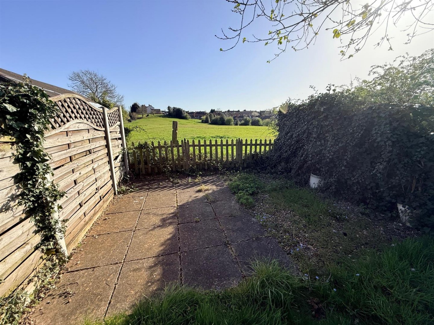 Austcliffe Road, Cookley, Kidderminster, DY10 3UR