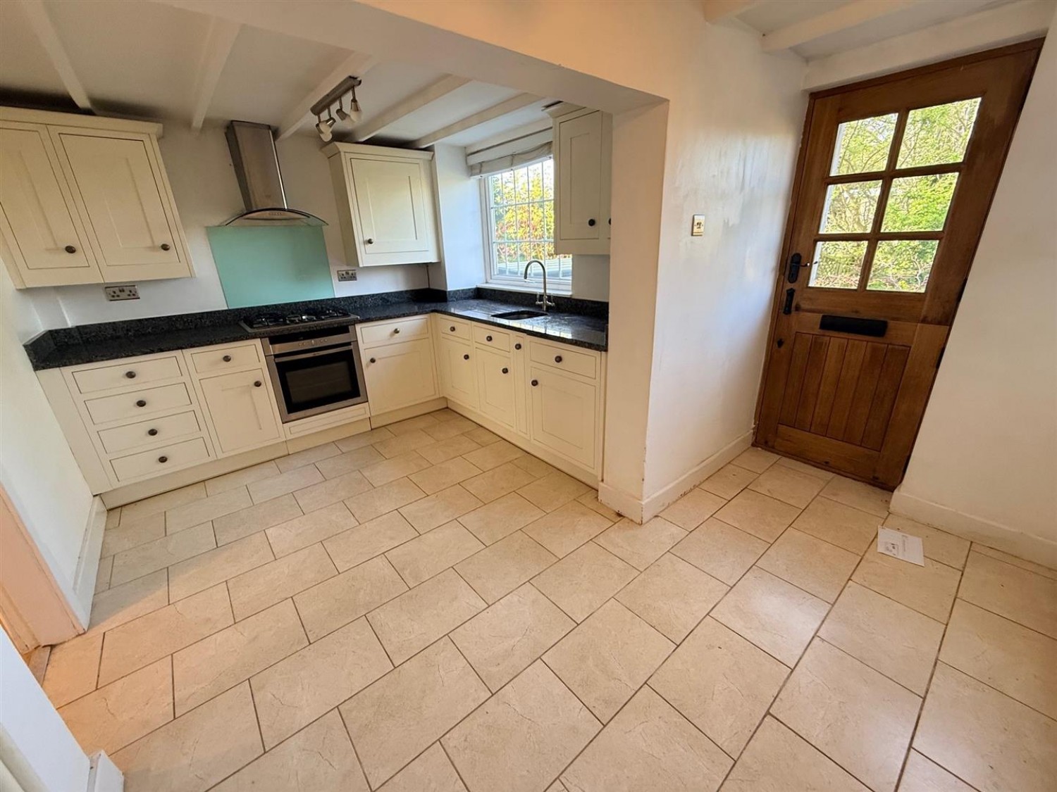 Austcliffe Road, Cookley, Kidderminster, DY10 3UR