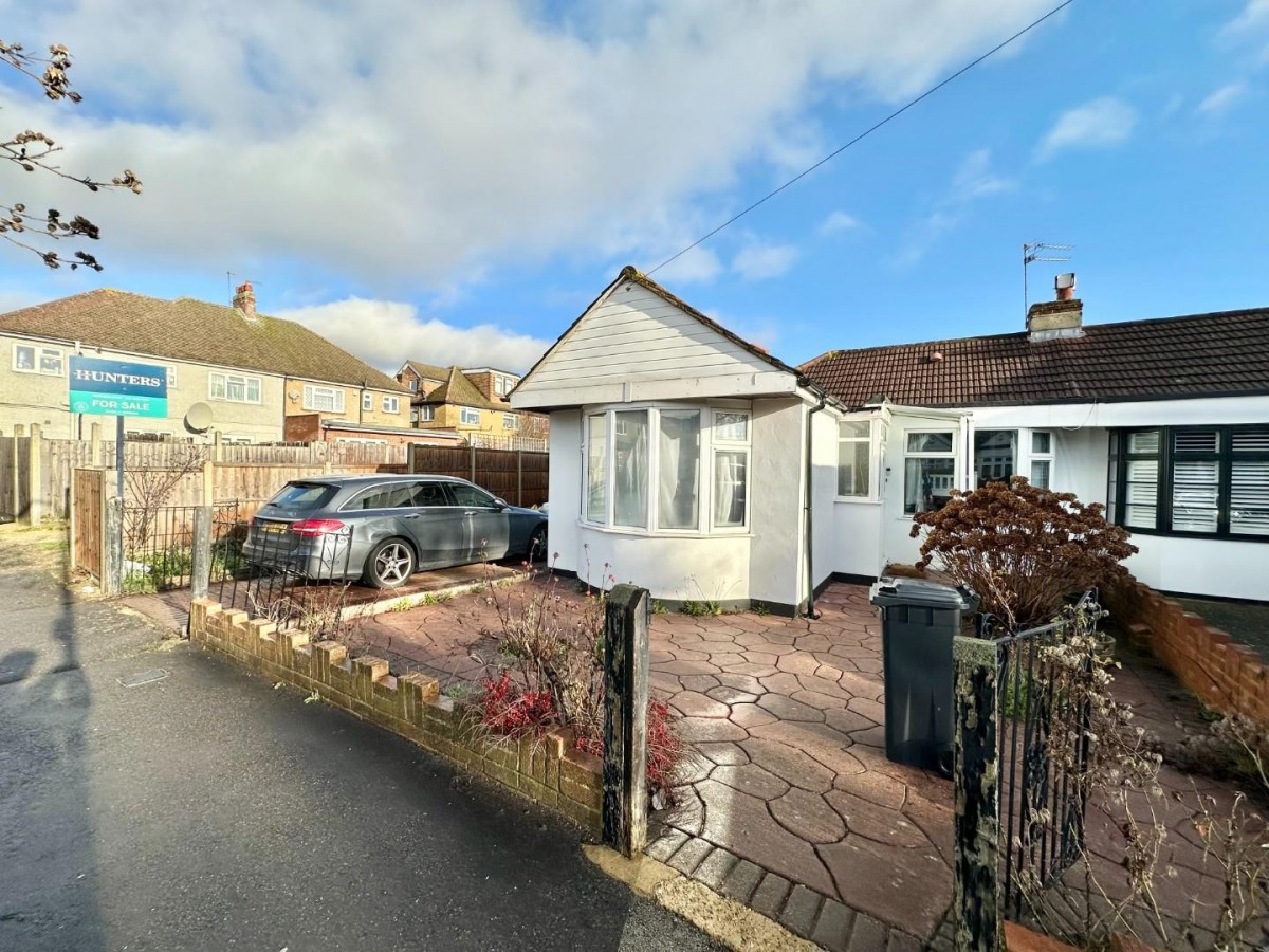 Mahlon Avenue, Ruislip