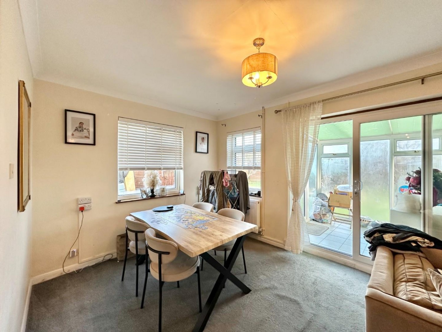 Mahlon Avenue, Ruislip