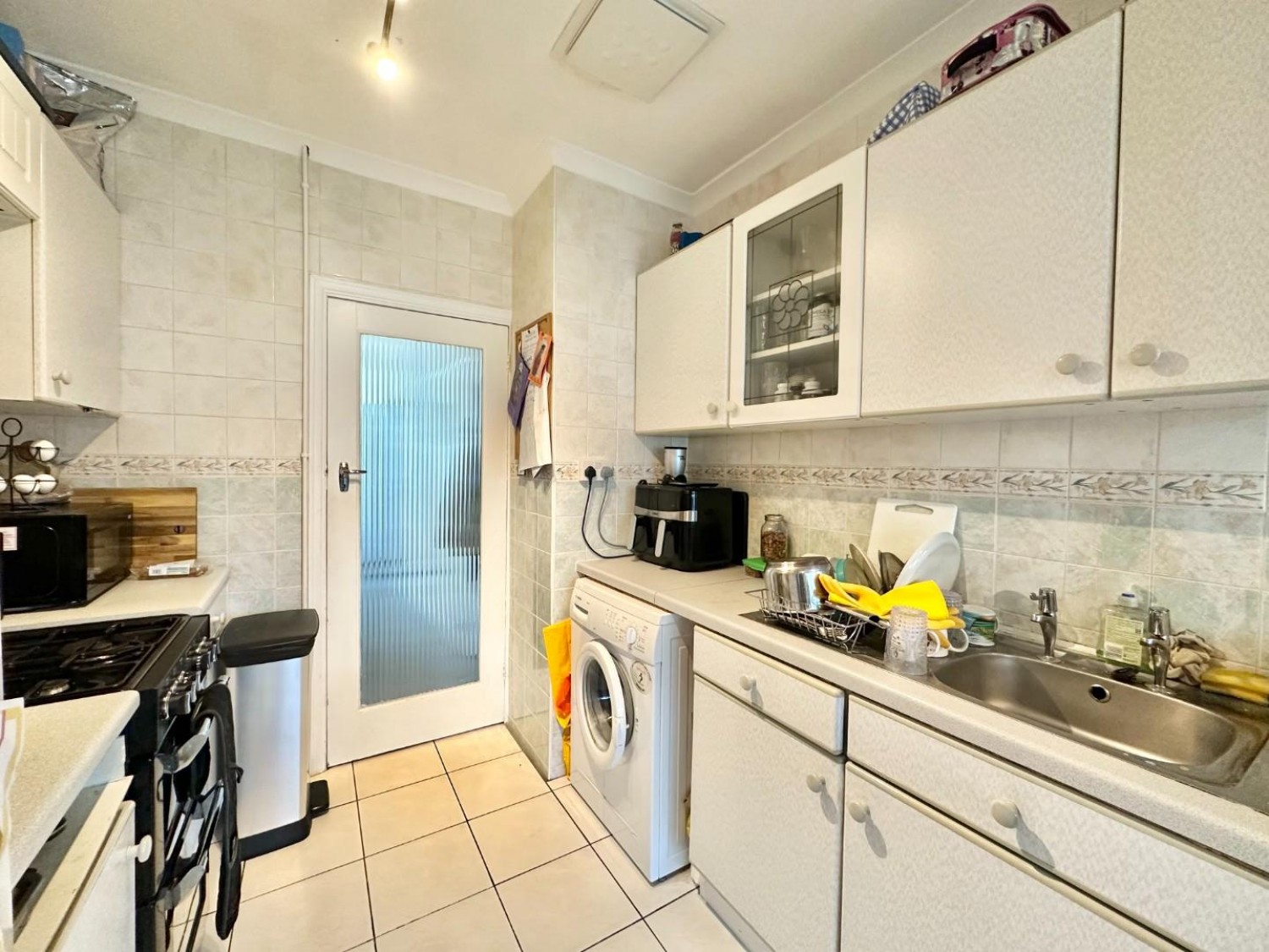 Mahlon Avenue, Ruislip