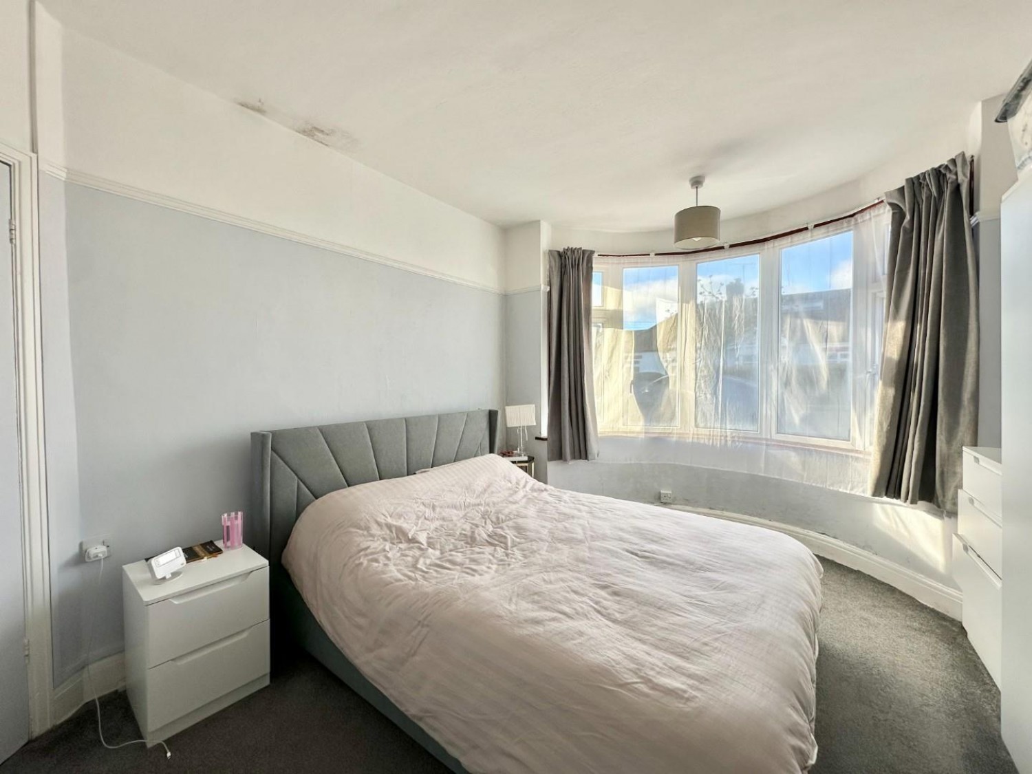 Mahlon Avenue, Ruislip