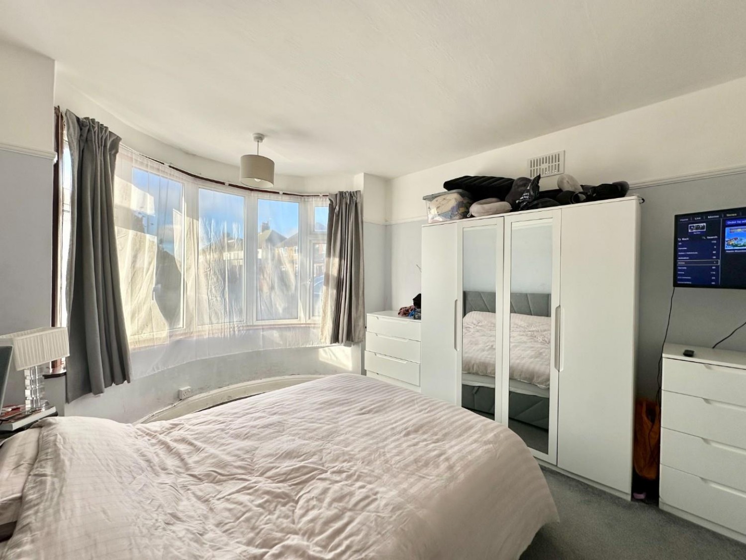 Mahlon Avenue, Ruislip