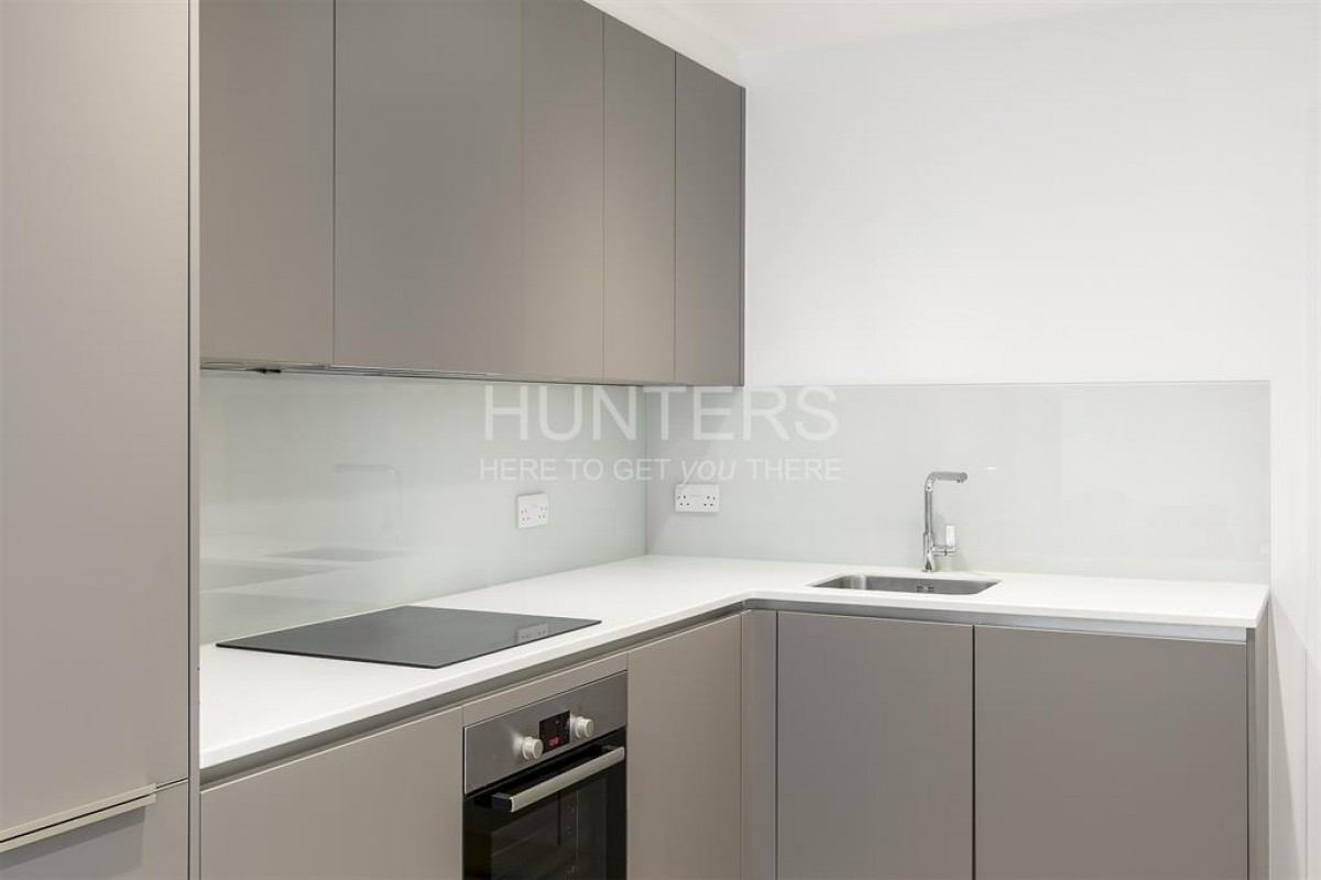 Seven Sisters Road, London, N4