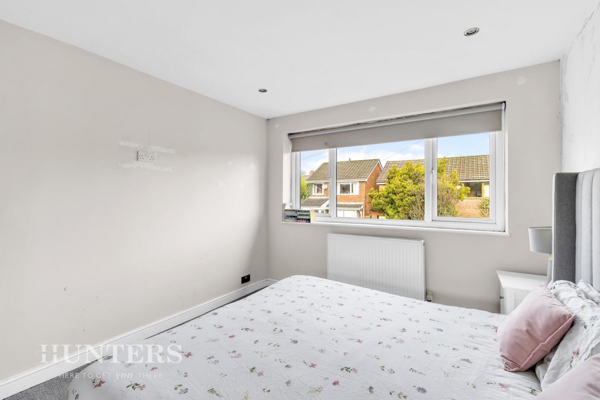 Petts Crescent, Littleborough OL15 8ED